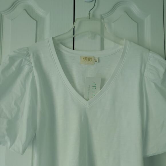 Nation LTD Optic White Traci Bubble Sleeve V-Neck Tee M NWT Bubble Sleeve Flirty - Picture 9 of 13